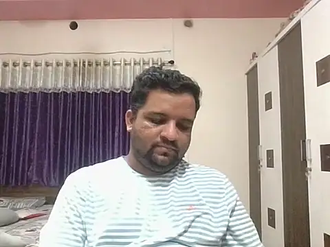 Snapshot of dhruv_love chatting on 10, 7, 2026 dhruv love online show from 10, 7, 2026