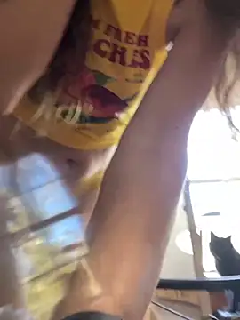 Snapshot of KittyWhispers chatting on 15, 1, 2025 KittyWhispers online show from 15, 1, 2025