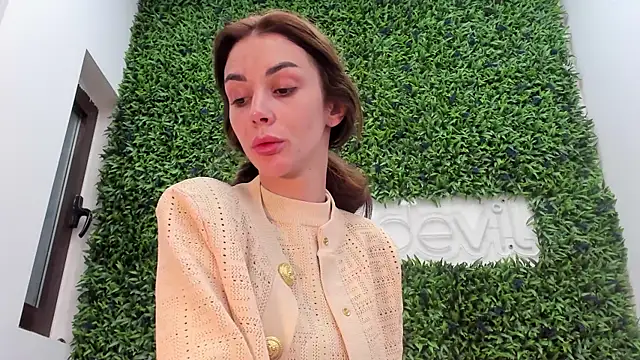 realhotfallingdevil online show from 6, 4, 2026