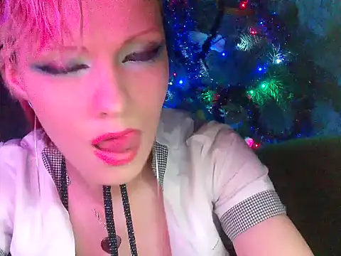 WildMissNiks online show from 24, 12, 2024