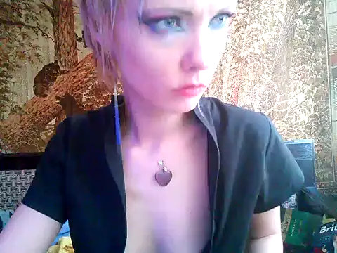 WildMissNiks online show from 3, 2, 2025