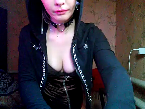 WildMissNiks online show from 18, 11, 2025