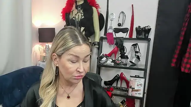 crystaLUX online show from 2, 2, 2026