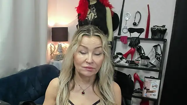 crystaLUX online show from 17, 4, 2026