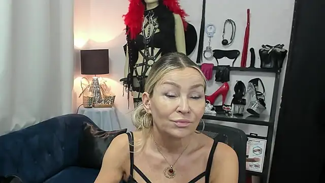 crystaLUX online show from 3, 6, 2026