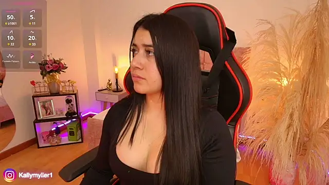 Snapshot of KallyMyller1 chatting on 8, 1, 2025 KallyMyller1 online show from 8, 1, 2025