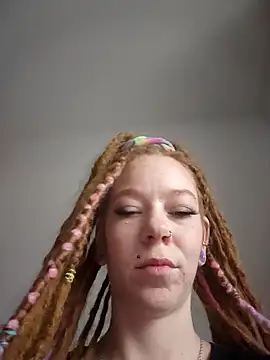 LucidLucy online show from 20, 2, 2026