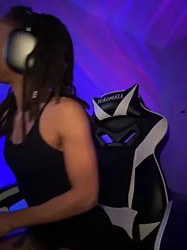 Snapshot of thebrattygoddess chatting on 17, 12, 2024 thebrattygoddess online show from 17, 12, 2024