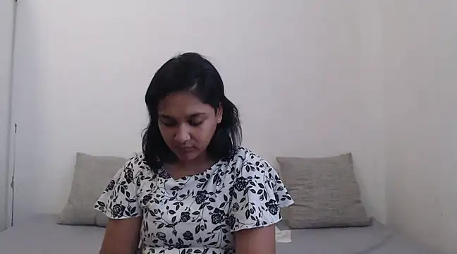 Snapshot of Indianbloom- chatting on 6, 1, 2025 Indianbloom- online show from 6, 1, 2025