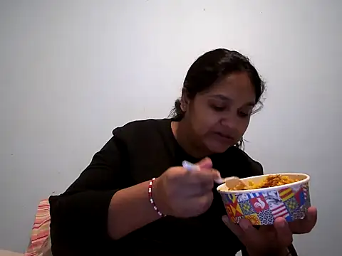 Snapshot of Indianbloom- chatting on 19, 9, 2025 Indianbloom- online show from 19, 9, 2025