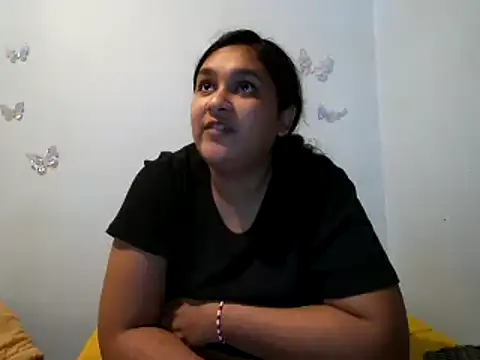 Snapshot of Indianbloom- chatting on 5, 10, 2025 Indianbloom- online show from 5, 10, 2025