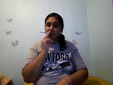 Snapshot of Indianbloom- chatting on 7, 10, 2025 Indianbloom- online show from 7, 10, 2025