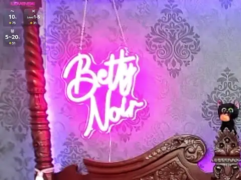 BettyNoir online show from 17, 10, 2025