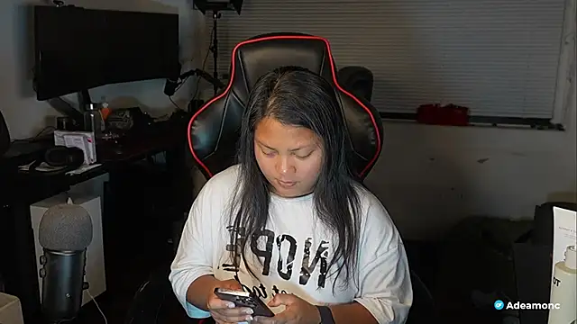 Bubbleliyah online show from 7, 10, 2025