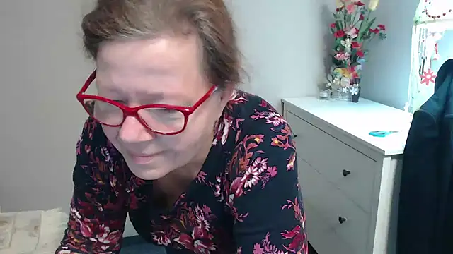Adelewildx online show from 2, 12, 2024