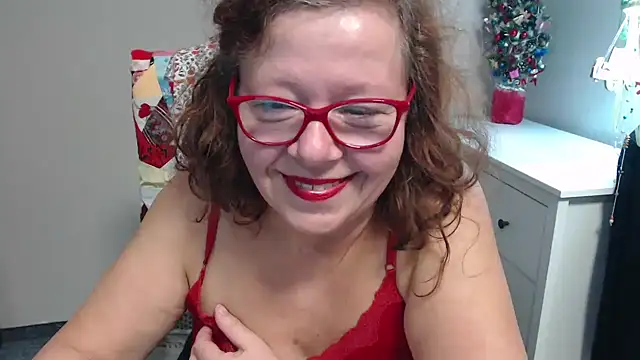 Adelewildx online show from 11, 12, 2024