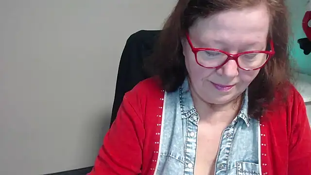 Adelewildx online show from 17, 3, 2025