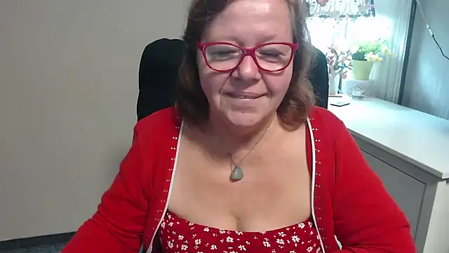 Adelewildx online show from 18, 9, 2025