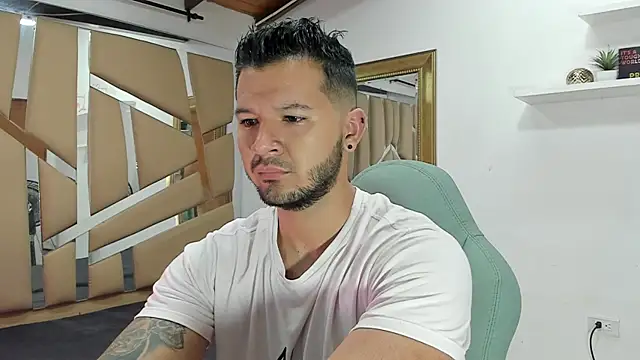 Snapshot of mister_miike chatting on 16, 2, 2025 mister miike online show from 16, 2, 2025