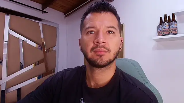 Snapshot of mister_miike chatting on 1, 10, 2025 mister miike online show from 1, 10, 2025