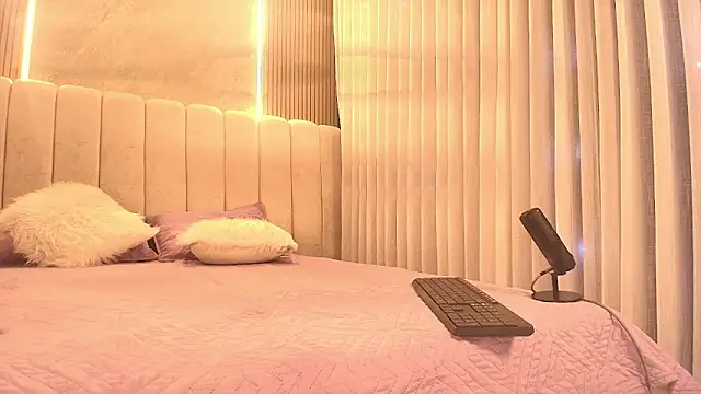 emyli sw  online show from 4, 2, 2026