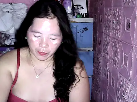 hotpusie 4u online show from 5, 3, 2026