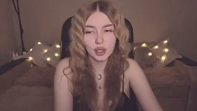 ViolettaLopez online show from 8, 1, 2026