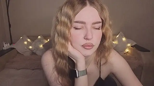 Snapshot of ViolettaLopez chatting on 10, 2, 2026 ViolettaLopez online show from 10, 2, 2026