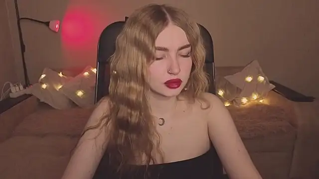 Snapshot of ViolettaLopez chatting on 14, 2, 2026 ViolettaLopez online show from 14, 2, 2026