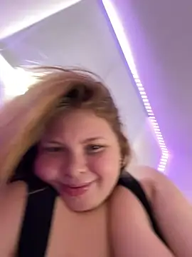 Snapshot of AshlyRouse chatting on 9, 3, 2025 AshlyRouse online show from 9, 3, 2025