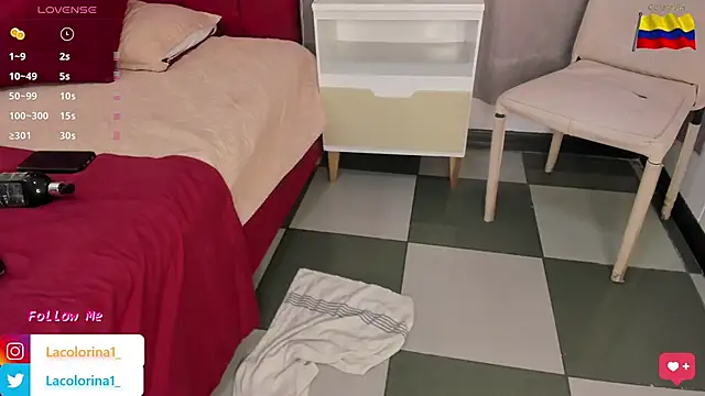 LaColorina  online show from 17, 2, 2025