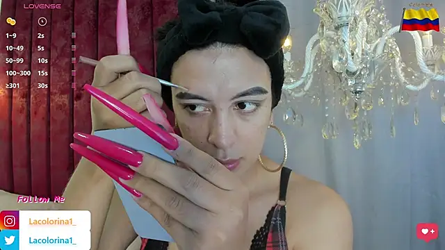 LaColorina  online show from 28, 2, 2025