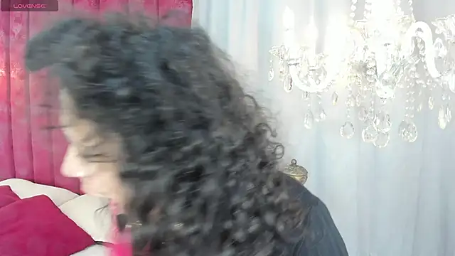 LaColorina  online show from 3, 3, 2025