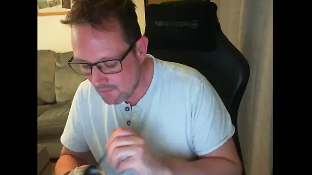 ZebedeePirate online show from 1, 2, 2025