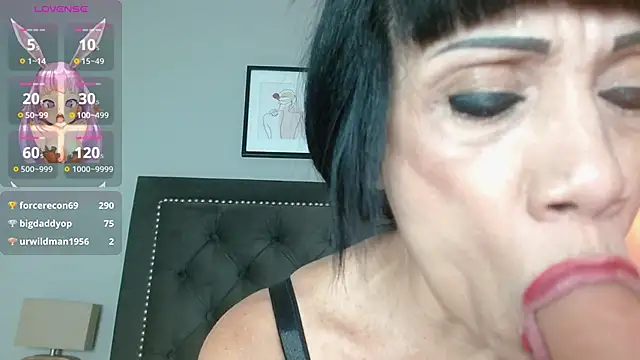 CharlotteLemke online show from 6, 3, 2025