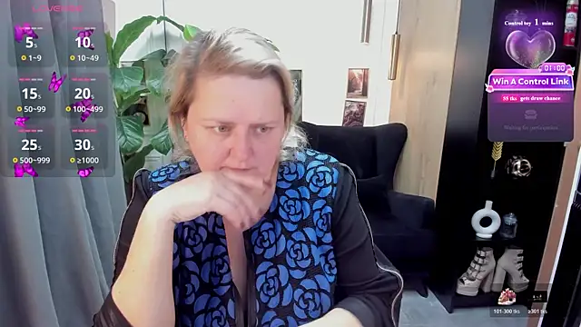Snapshot of ScarlettSoft chatting on 11, 7, 2026 ScarlettSoft online show from 11, 7, 2026
