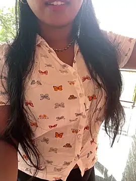 Dhiyapink online show from 11, 3, 2025