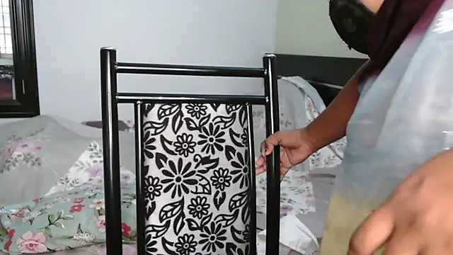 Dhiyapink online show from 16, 12, 2025