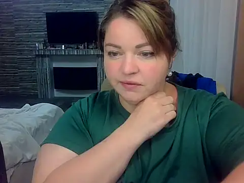 Snapshot of cute__cherry chatting on 20, 5, 2026 cute cherry online show from 20, 5, 2026