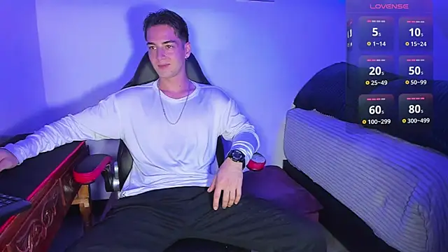 Snapshot of Alex_smith00 chatting on 1, 3, 2025 Alex smith00 online show from 1, 3, 2025