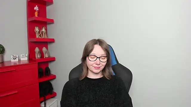 Cookie zoe online show from 13, 4, 2026