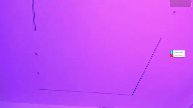 Snapshot of alysson_18 chatting on 6, 7, 2026 alysson 18 online show from 6, 7, 2026