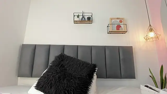 MaraOwen  online show from 20, 12, 2025