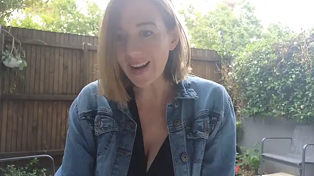 TopsyWilde online show from 17, 12, 2024