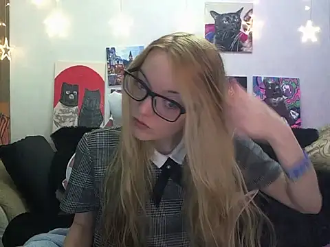 SecretSophia online show from 12, 11, 2025