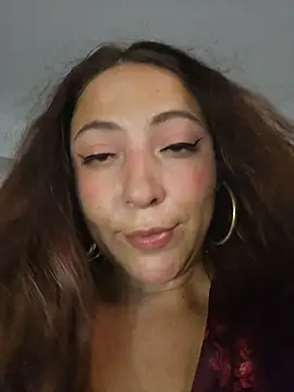 VickyHoult online show from 4, 12, 2025