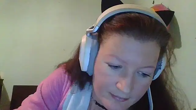 Analimado18 online show from 6, 10, 2025