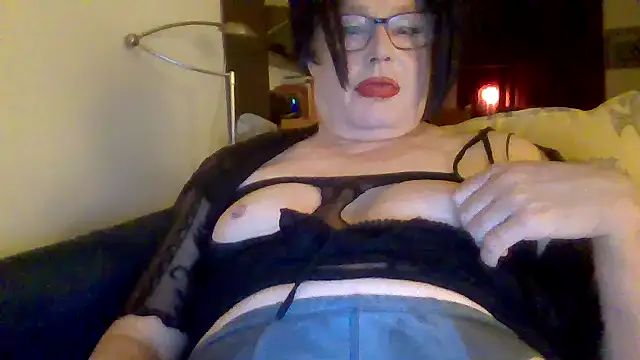 Mona-Mature online show from 9, 5, 2026