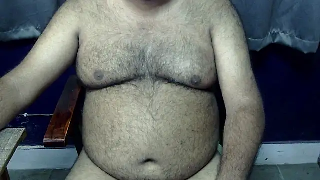 Snapshot of hairysubcub_70 chatting on 17, 7, 2026 hairysubcub 70 online show from 17, 7, 2026