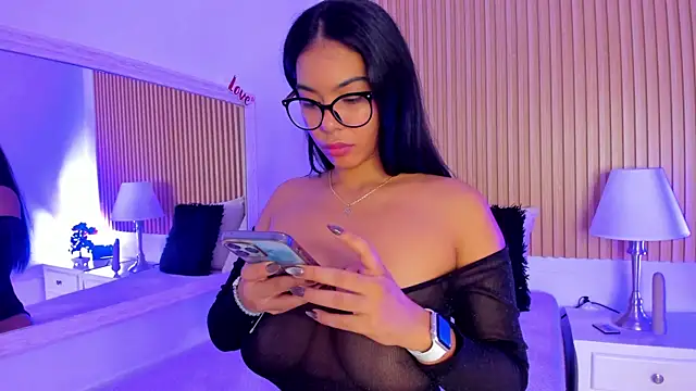 GenesisRuiz online show from 6, 3, 2025